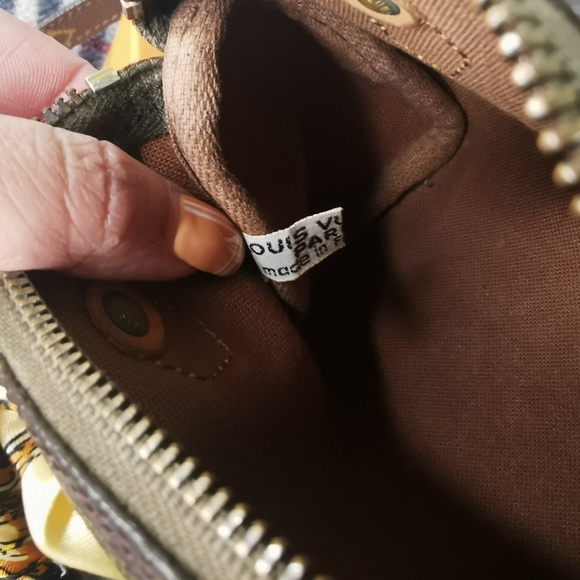 (Sold)100% Authentic LV Mini  Monogram Crossbody Bag - Picture 9 of 16